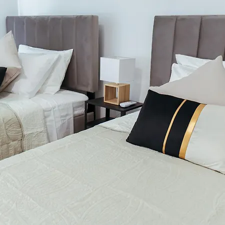 Chic 3 Bedroom Apt - Tourist Area Collection Apartment Limassol